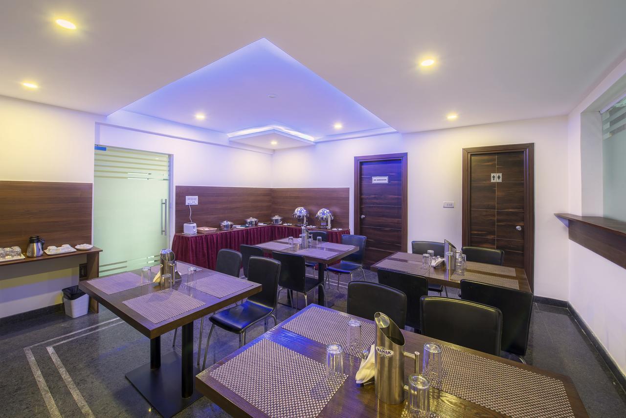 Hotel Daffodil Delight - Manyata Tech Park Bangalore Esterno foto